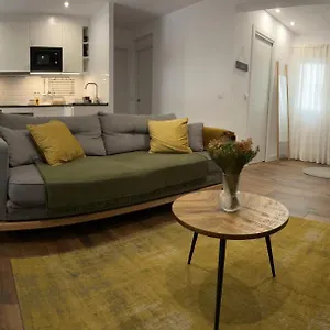 petit-apartment-los-remedios.es-andalucia.com/