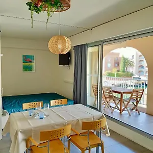 studio-hyeres-port.fr-provencehotel.com/